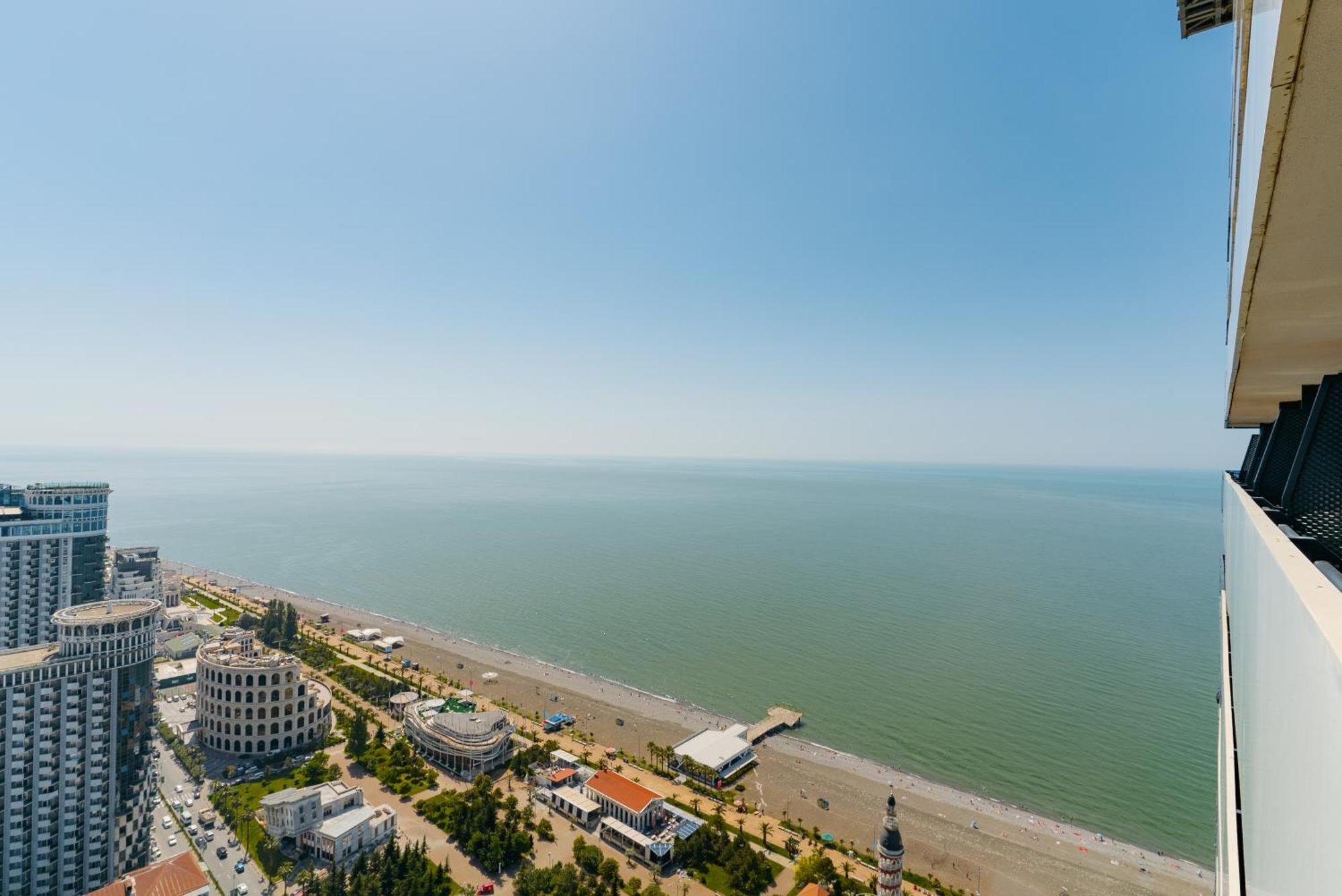 Habiby Orbi City Батуми Екстериор снимка
