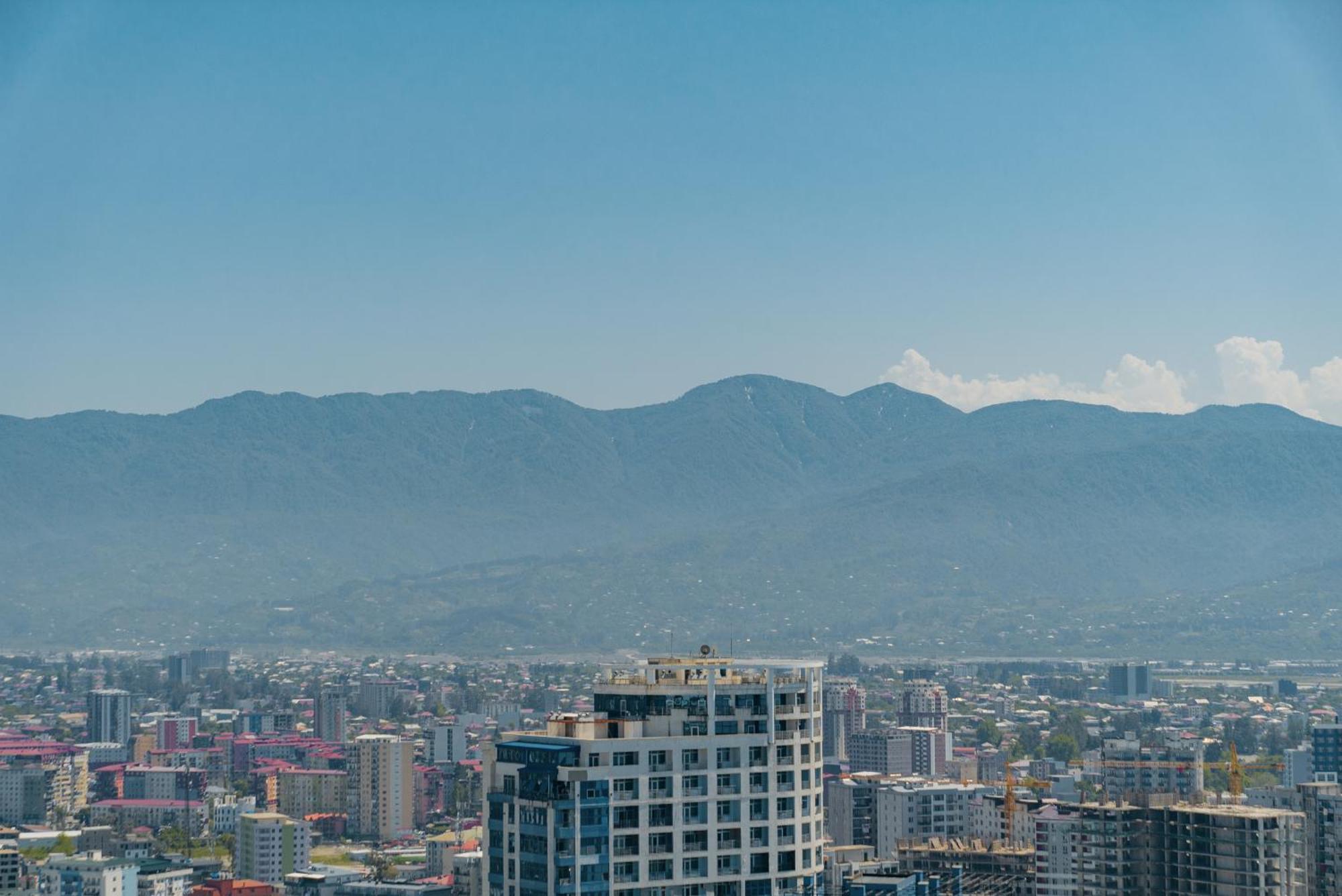 Habiby Orbi City Батуми Екстериор снимка