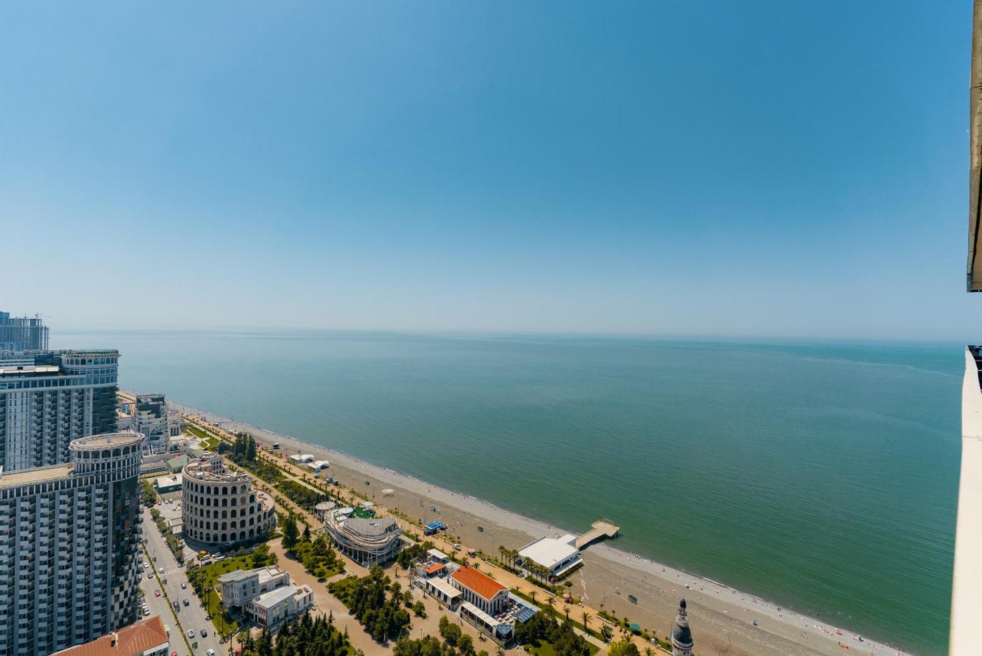 Habiby Orbi City Батуми Екстериор снимка